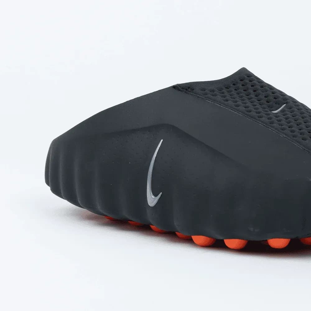 Nike Mind 001