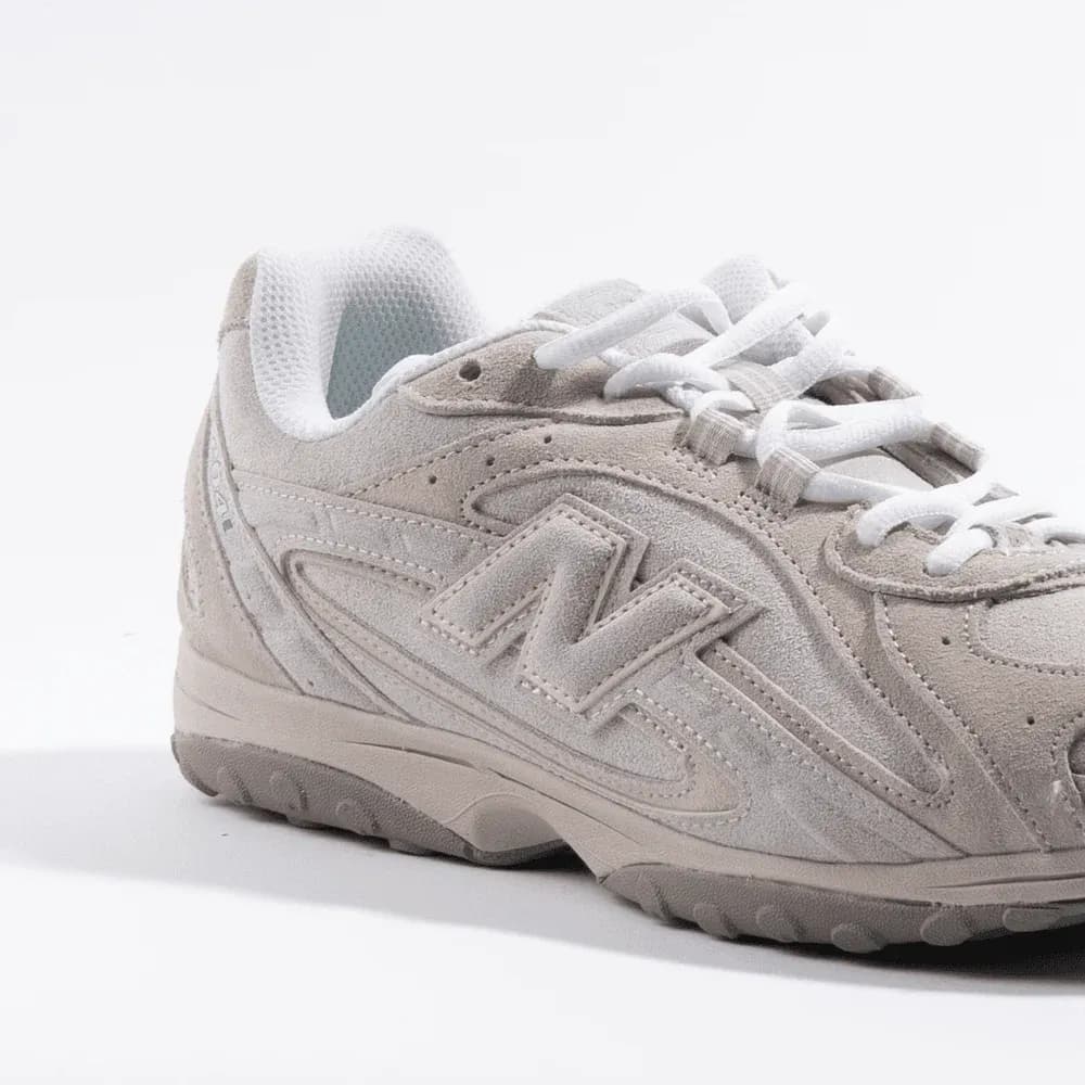 New Balance 204