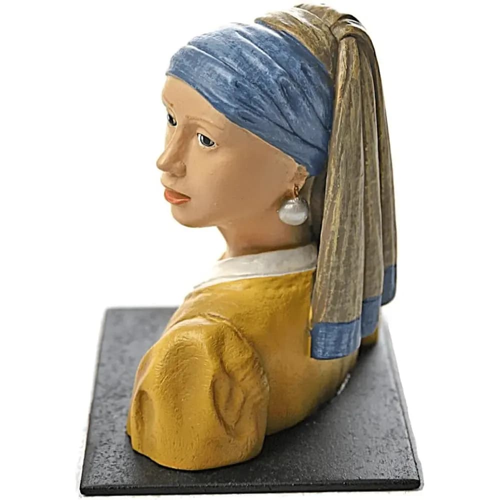 مجسمه دختری با گوشواره مروارید
