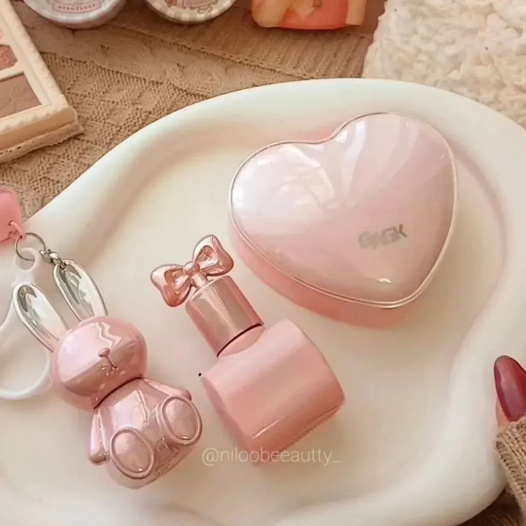 باکس هدیه لوازم آرایش تولد دخترانه (۱۲ قلم)